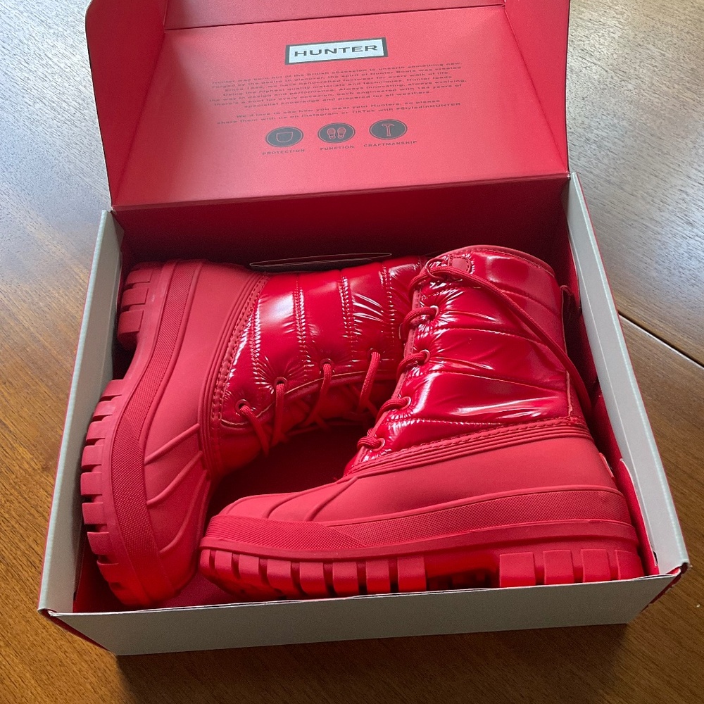 Red Hunter Snow Boots